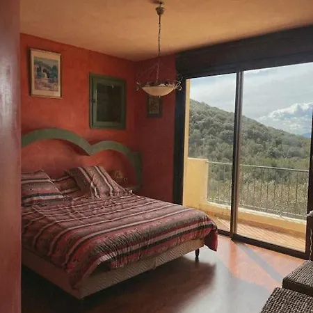 Grande Familiale Vue Pres De Palombaggia Villa *